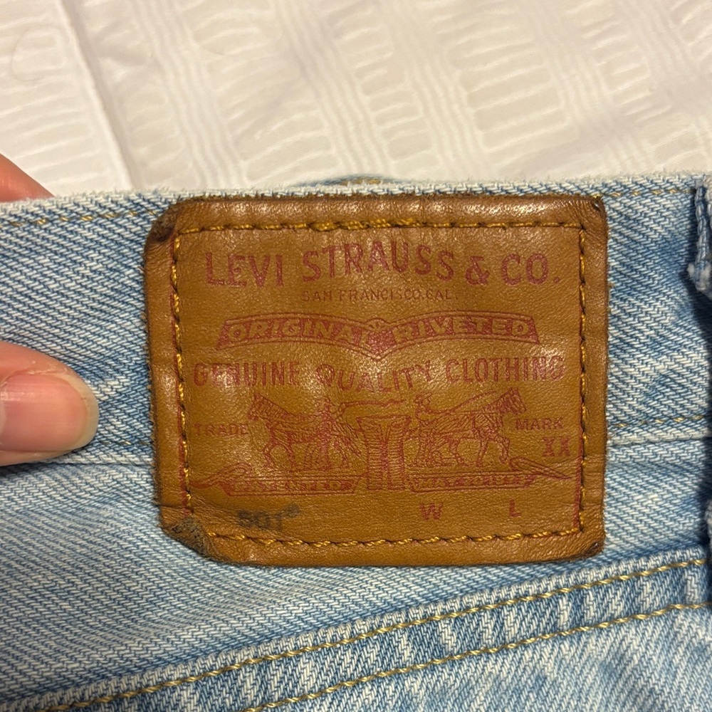 Levi's Classic 501 Straight Jeans - Picture 2 of 11